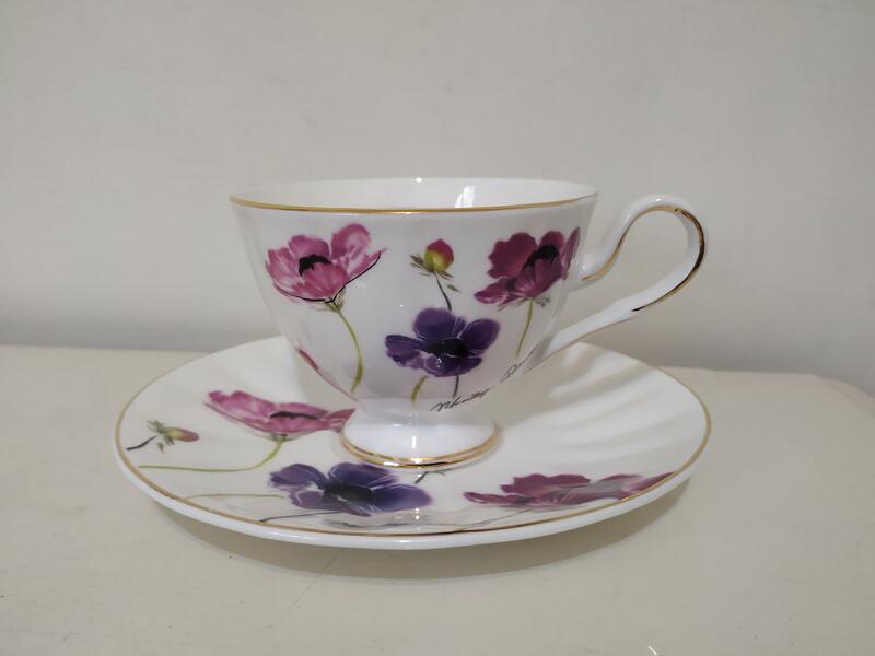*Elle's*全新英國藝術家Marilyn Robertson典藏描金典雅紫紅色花卉骨瓷杯盤組*下午茶plaza