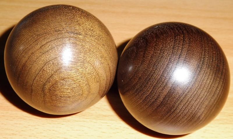 金絲楠陰沈木保健球 兩顆一對 直徑5CM 禮盒裝