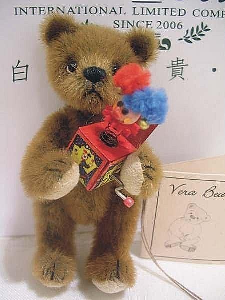 白色貴族 Vera Bears 泰迪熊(全球限量一隻的手工迷你熊) 禮物小熊