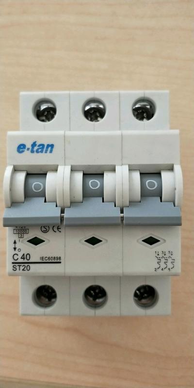 e-tan迴路保護器3p40a