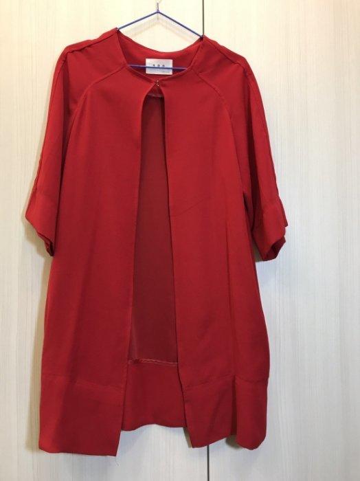 全新正韓設計師款紅色顯白修身罩衫外套