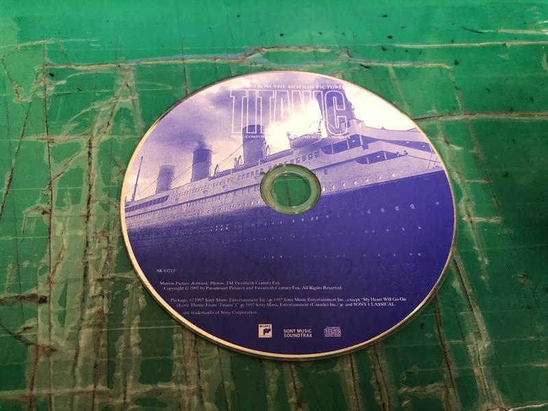 二手裸片 CD 鐵達尼號 TITANIC 電影原聲帶 <Z35>
