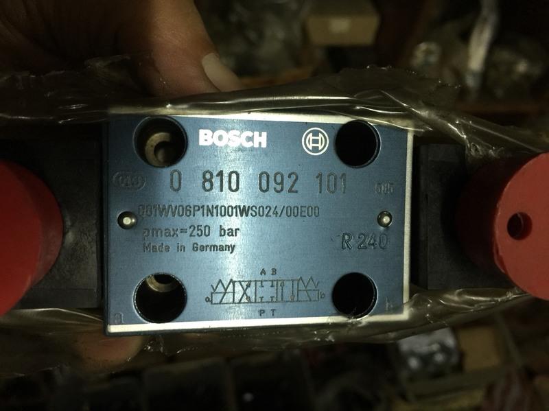 Bosch 0810 092 101 Wegeventil Directional Valve 方向閥