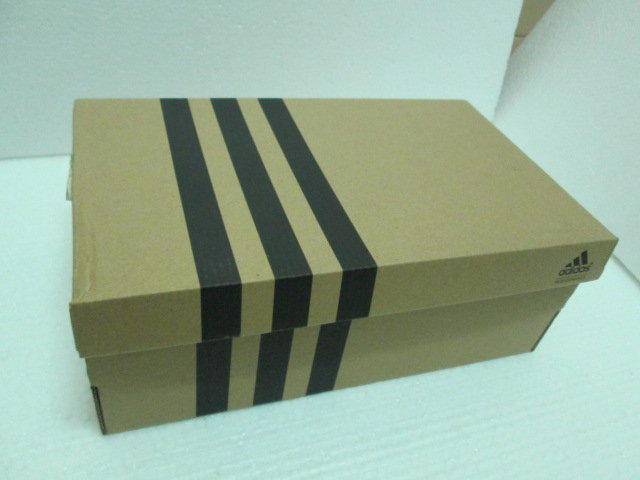 adidas愛迪達長方型足球童鞋盒 褐色/包裝盒/球鞋紙盒(只有盒子，沒有物品)尺寸#3: 26.5x16x 10公分(cm)