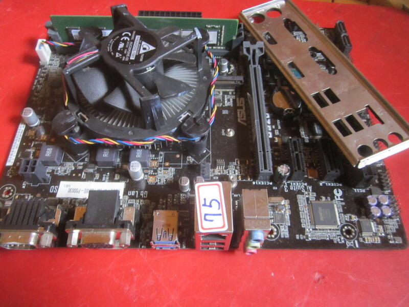 ASUS華碩 D520MT-K 主機板+CPU  G4560 記憶體DDR4 4G一條9