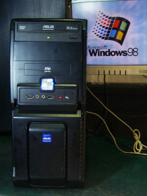 【窮人電腦】跑Windows 98系統！自組華碩工業主機出清！雙北桃園可親送！