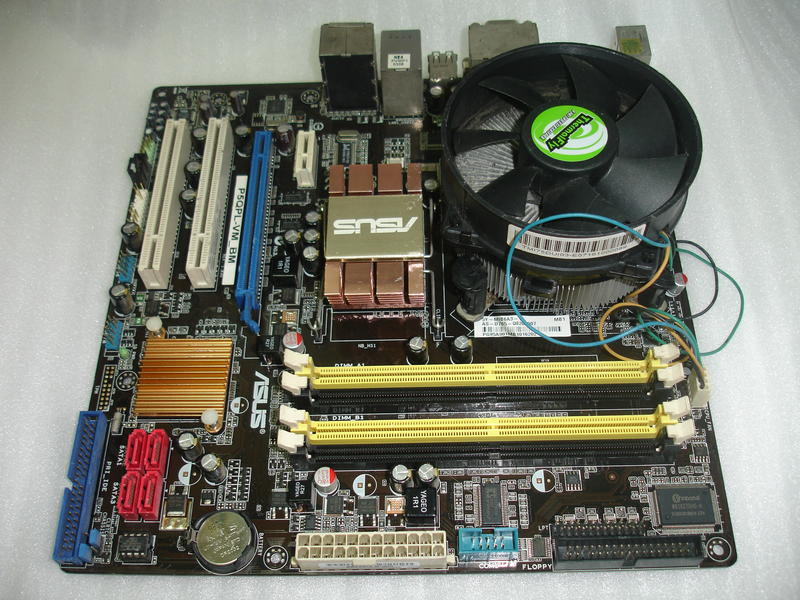 【電腦零件補給站】華碩P5QPL-VM_BM 主機板 + Core 2 E6300 1.86G雙核CPU含風扇
