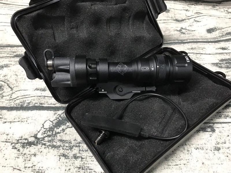 《GTS》元素 夜間進化 M952 LED 手電筒 槍燈 生存遊戲 KM3 NE04007-BK黑色-JA03101