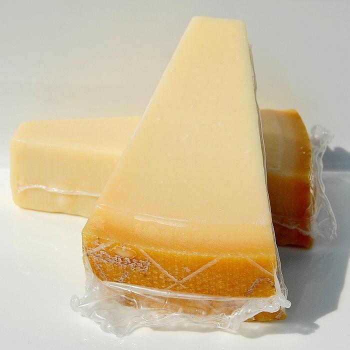 帕瑪森帕達諾乾酪500G義大利原裝醇厚乳香，熟成10-16月，Padano硬質乳酪起士起司IDUNN