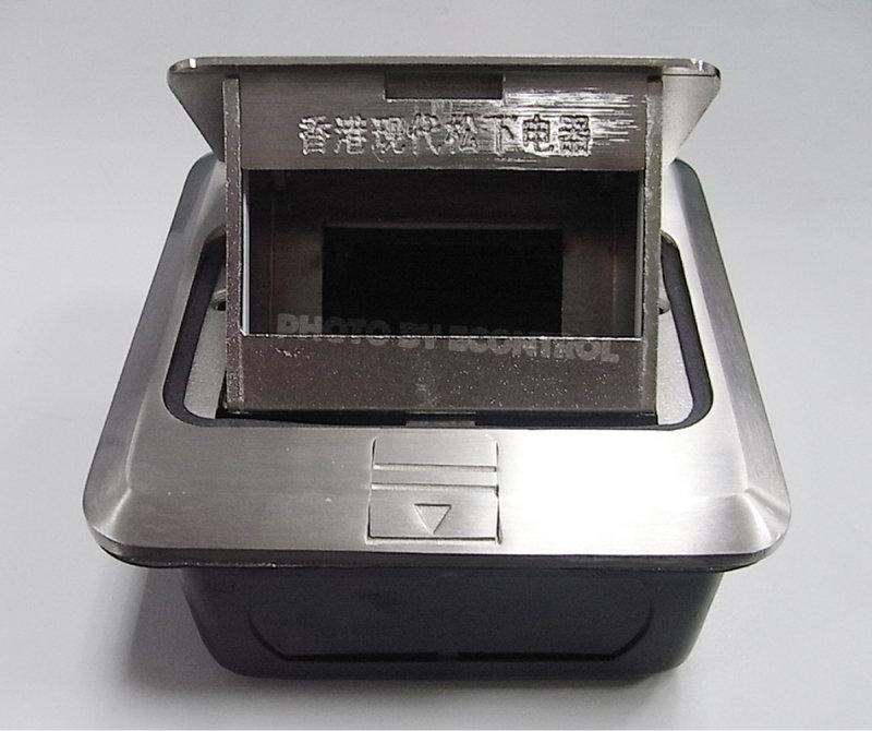 【易控王】銀色 3位多功能地面插座 地面插 會議/教學/廚房 VGA 音源 網路HDMI USB(40-500-02)