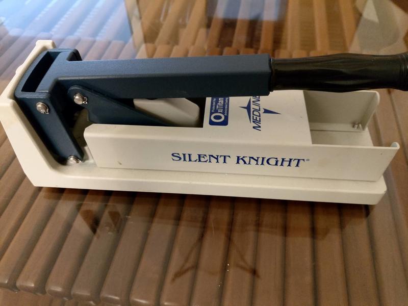 [Easyship]  代購Silent Knight Pill Crusher 