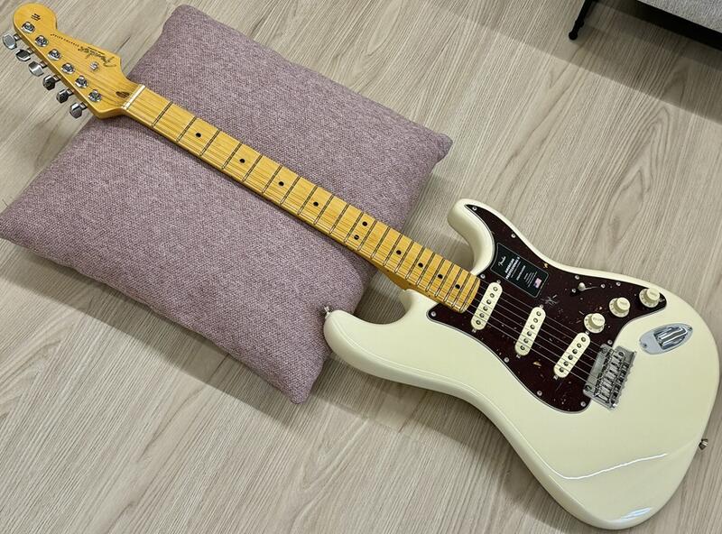 [超美品] 2022 Fender American Professional II Stratocaster OWT
