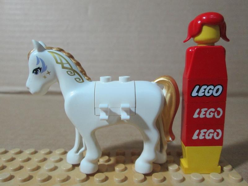 樂高 LEGO 魔法精靈 金 飛馬 中古品 如圖 無翅膀