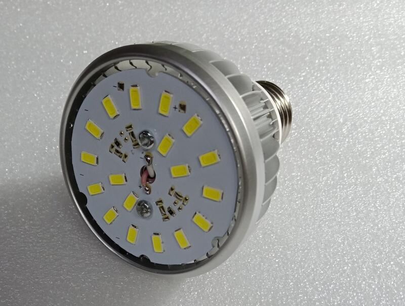 [SMD LED 小舖]10W E27白光、暖白LED燈泡球泡燈亮度900流明 無燈罩特價版 亮度更亮 台灣製造LED燈