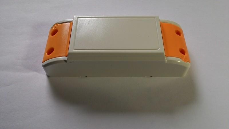 [cheaphousetek] ESP8266 Wemos D1 Mini WiFi遙控繼電器開關插座開發板模組塑料盒