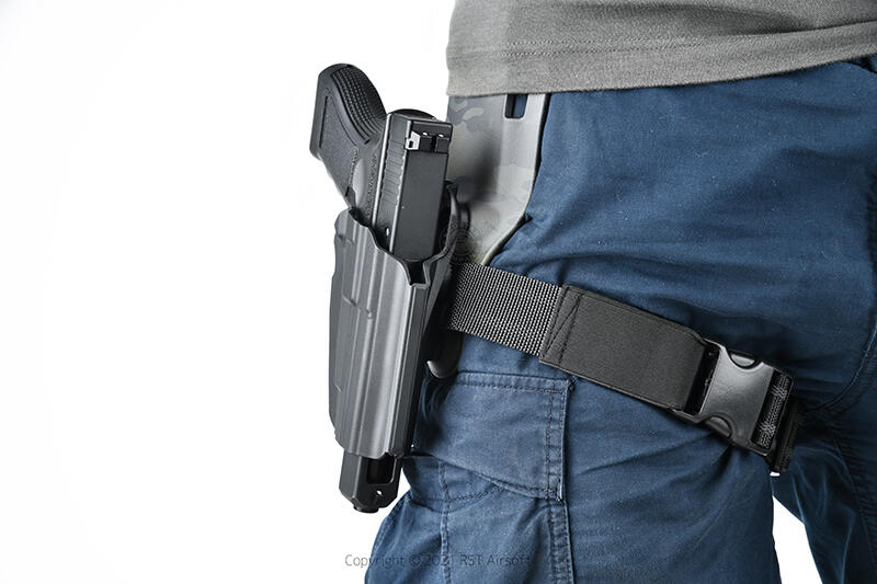 Re: [問卦] 女生大腿綁一條皮帶是什麼意思？