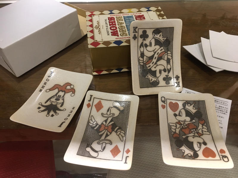日本三鄉陶器迪士尼樂園限定撲克造型盤1組4盤
