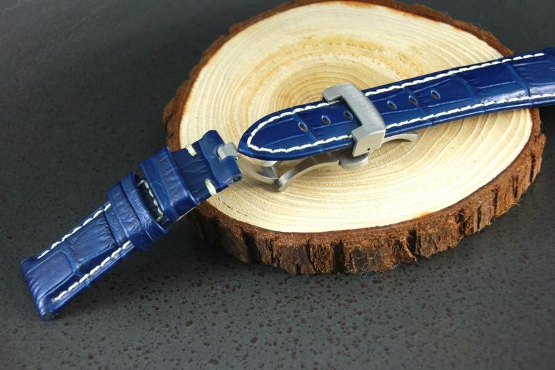 高質感藍色白線~22mm~可替代panerai沛那海原廠錶帶鱷魚皮紋牛皮錶帶雙按式不鏽鋼製飛機扣