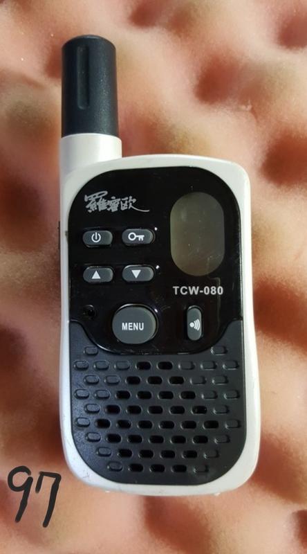 羅密歐 無線 對講機TCW-080，功能正常用沒多久粉新，不小心遺失一支剩一支。