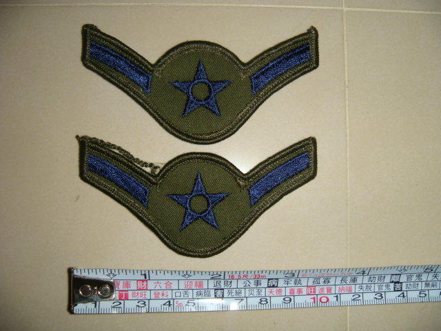 美國USAF空軍男性一等兵綠色連身操作服布章-軍品勳表勳章 -軍品勳表勳章