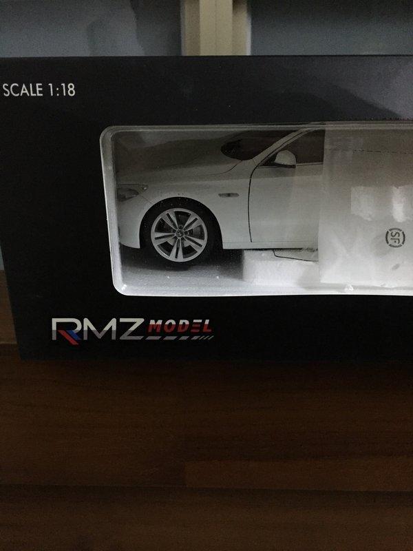 1/18 原廠 535 GT RMZ MODEL BMW 5 Series GT F07 白色