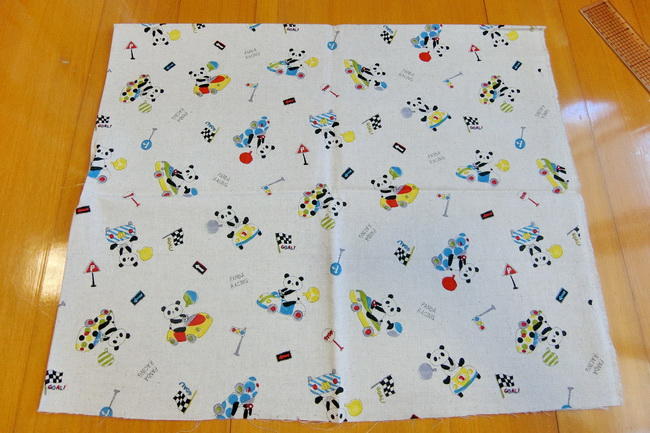 (((出清布櫃,拼布材料))~全新品日本製可愛動物布料3呎裝~小熊貓胚布色