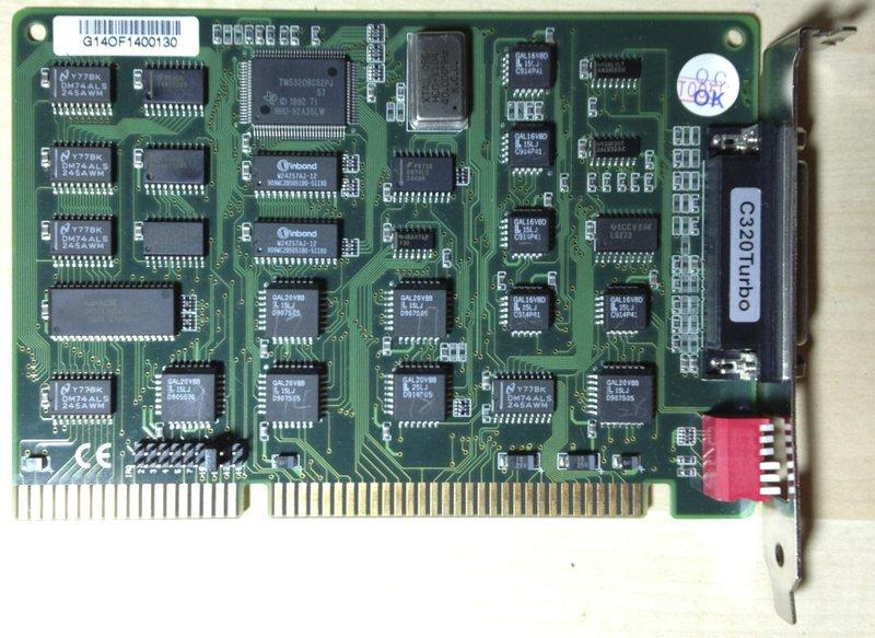 MOXA C320Turbo 8 至 32 埠 RS-232 ISA 智慧型串列通信多埠卡