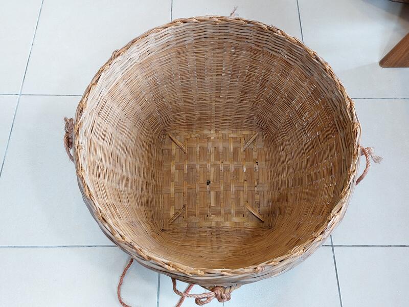 早期竹籃(2)~~大竹籃.大竹簍~~口徑約57~58CM~~一對合售~~懷舊.擺飾.道具 | 露天市集 | 全台最大的網路購物市集