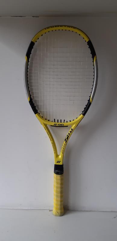 品相不錯日本製名牌Yonex RDS 001 Racquets Tennis Adult 4 3/8" YELLOW