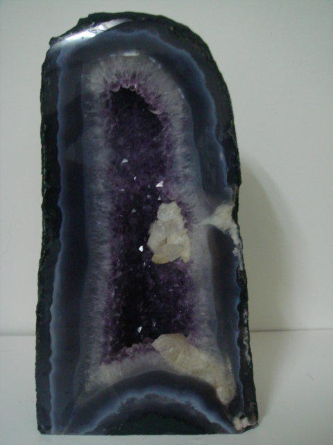 紫晶洞瑪瑙邊高33cm(重量約10.8kg)