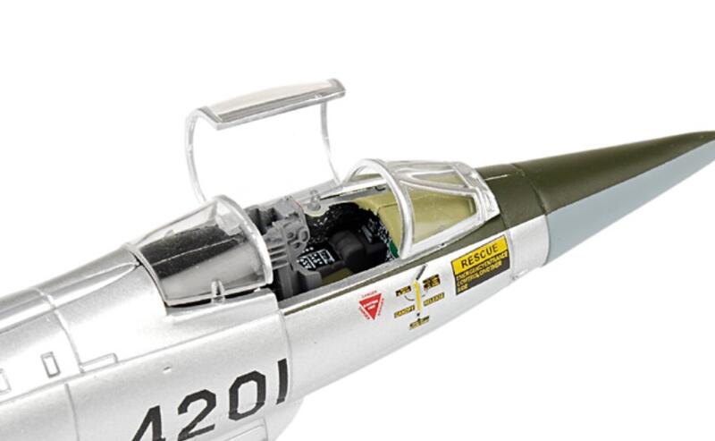 台灣限定版 1/72 HM ROCAF F-104A "ˋ4201" 台灣空軍 國軍 金屬完成品 HA1025