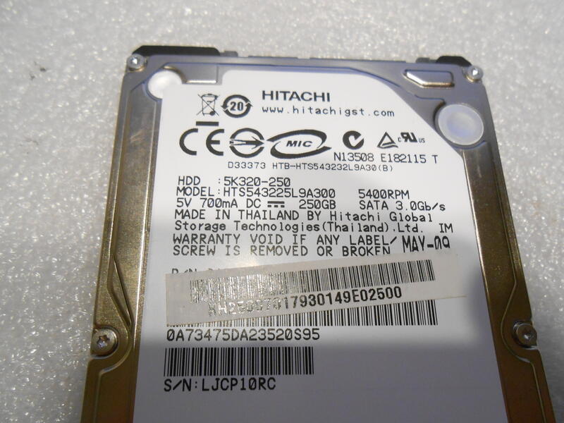 Hitachi 250G (HDS543225L9A300)（2） 2.5吋筆電硬碟 【無壞軌、無異音】