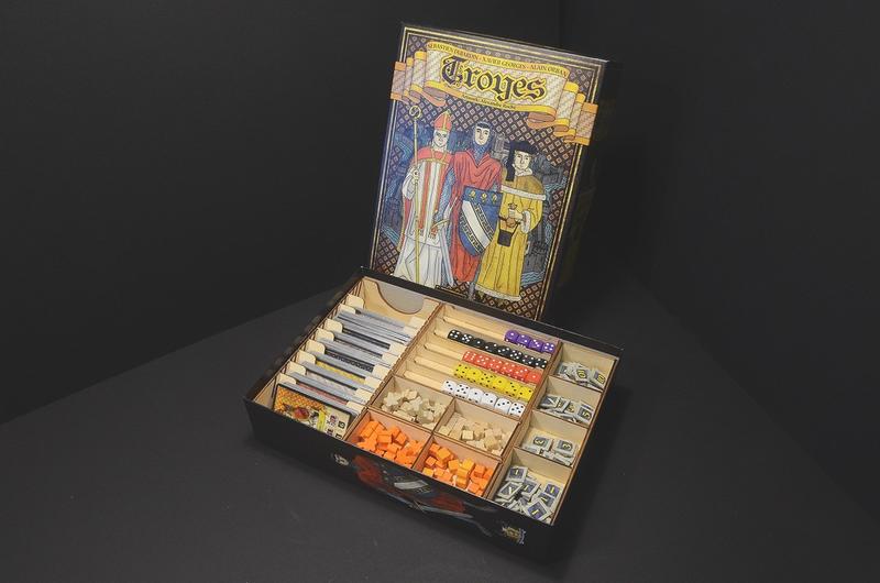 【陽光桌遊】(附白膠) 特魯瓦+女士 Troyes 桌遊收納盒 (不含遊戲)│烏鴉盒子 周邊