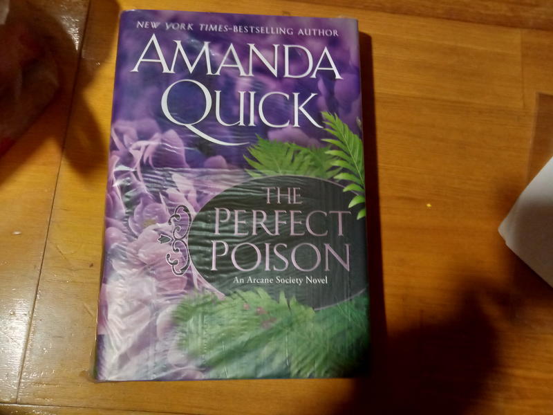 自藏書(精裝版)原文書【The Perfect Poison完美的毒藥 】Amanda Quick 愛曼達·奎克