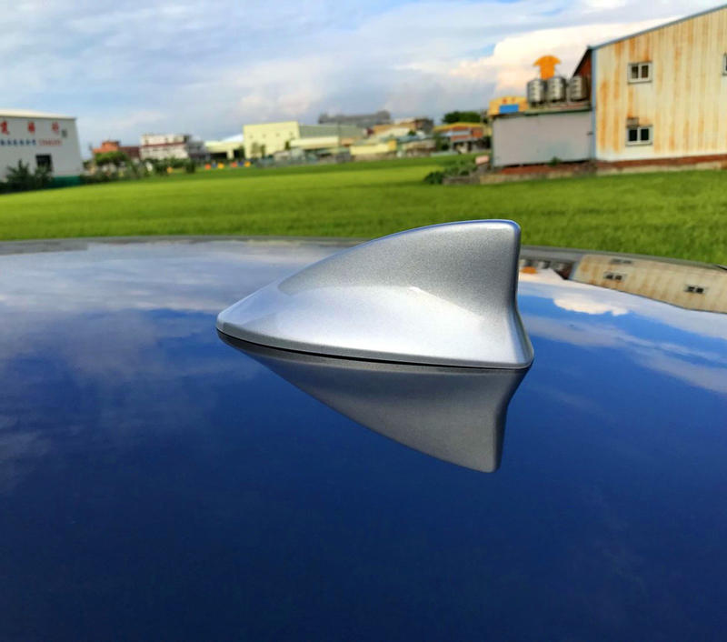 圓夢工廠 Lexus 2009~2015 RX350 RX270 RX450h 後車頂 改裝 鯊魚鰭天線蓋飾貼 烤漆銀