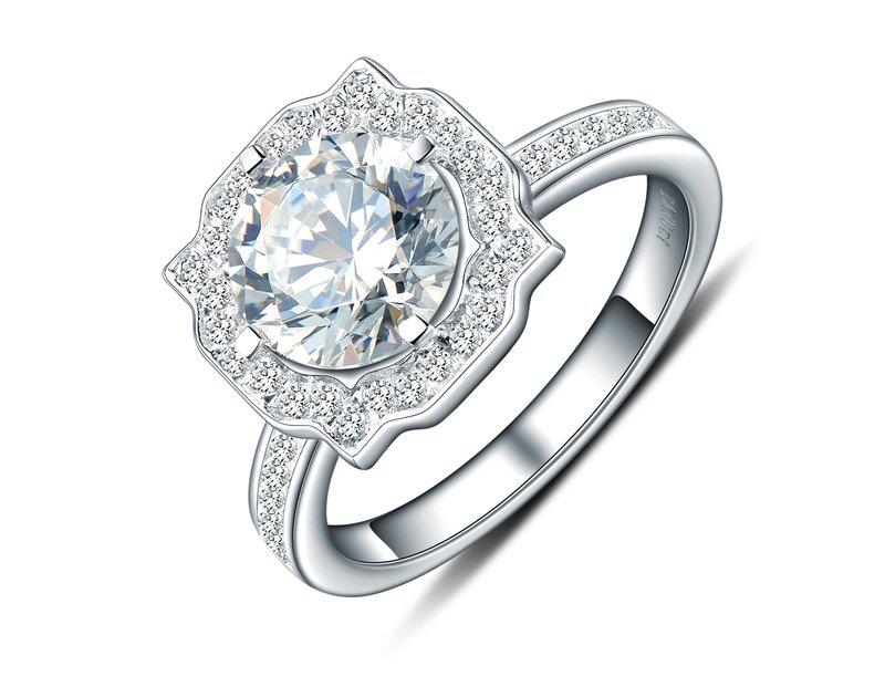 歐美專櫃純銀戒指 高檔微鑲飾品 2克拉高碳鉆石 定制鉑金18K純銀戒指 高碳仿真鑽石  FOREVER鑽寶