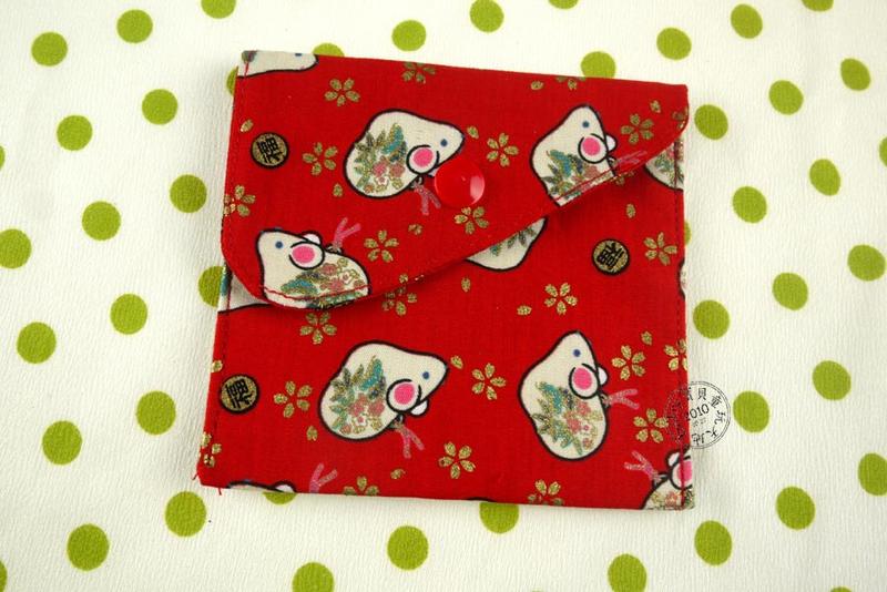 【寶貝童玩天地】【HO06-8】布紅包袋 新年紅包袋 手工紅包袋 方型 - 福氣小白鼠 紅底