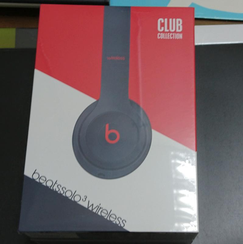 全新 Beats solo3 wireless CLUB COLLECTION 耳罩式 耳機 藍 購自蘋果101直營店