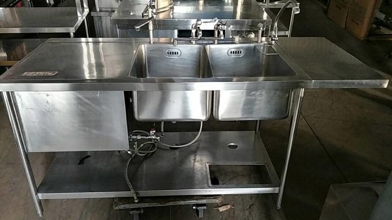 達慶餐飲設備 八里展示倉庫 二手商品 304水槽工作檯附龍頭