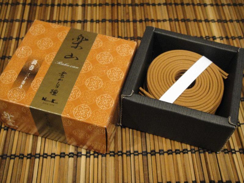 【啟秀齋】日本香堂 Nippon Kodo 樂山環香系列 老山白檀 (30卷入) 老山檀