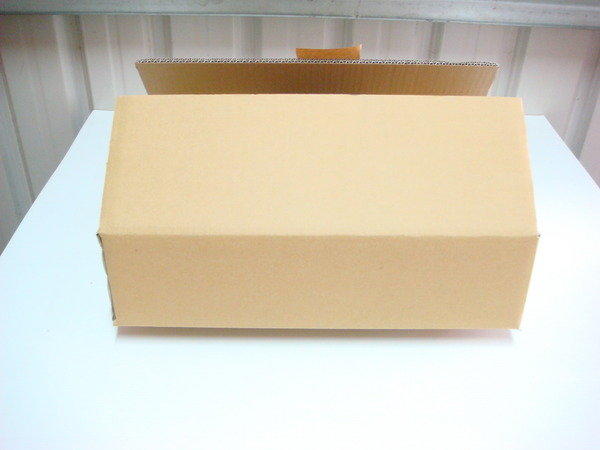 一般五層外徑尺寸約43x31x25公分空白紙箱