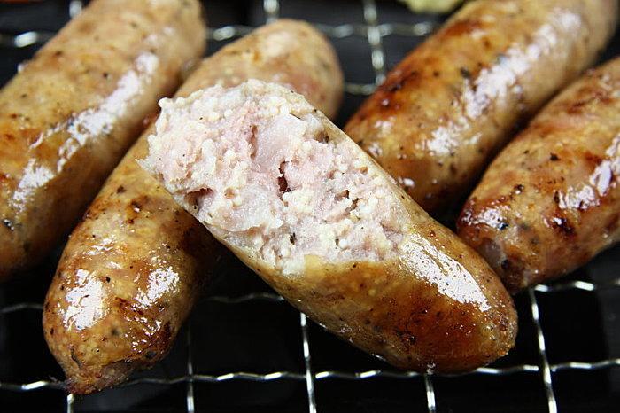 【烤肉系列】飛魚卵黑豬肉香腸(5條) / 約300g~結合黑豬肉的鮮甜 ~咀嚼時啵、啵、啵的飛魚卵在口中跳舞~
