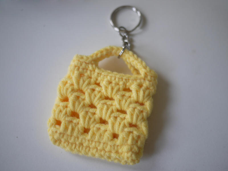手工毛線編織 春分 暖黃迷你手袋吊飾 鑰匙圈