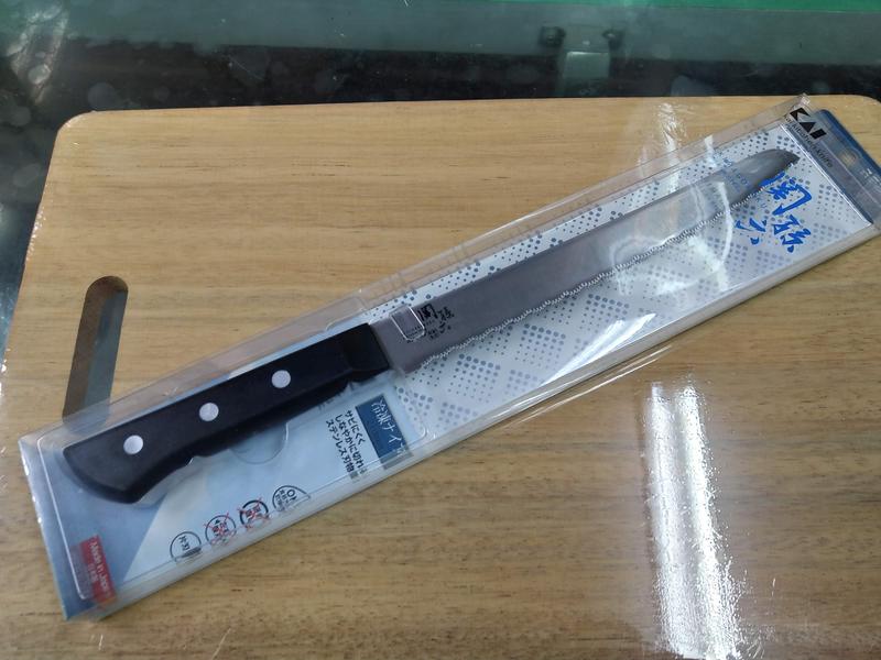 @台中市最知名的建成刀剪行@日本-關孫六--冷凍刀-210MM