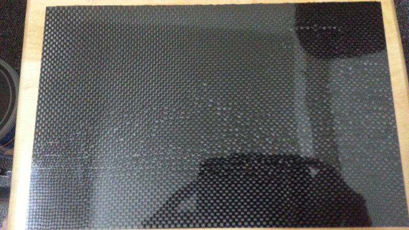 3K carbon 碳纖 維板 25cm*16cm*0.3mm厚度 可剪可裁 防水 防油 (表面瑕疵亂紋)