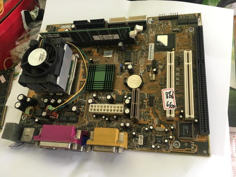 LEO主機板FR33,,ACER,S61主機板,,P3-800CPU,內建顯示,3組PCI,良品