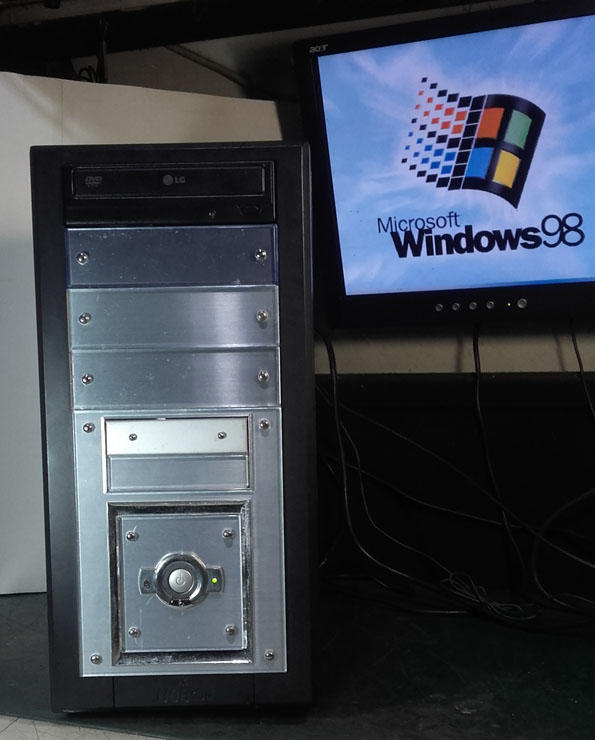 【窮人電腦】跑Windows 98系統！自組技嘉Win98工業或早期遊戲主機出清！外縣可寄！