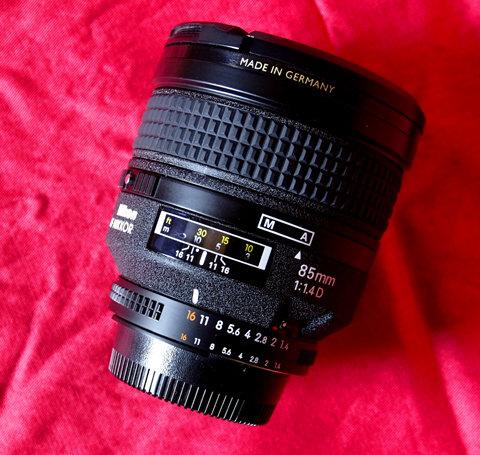 售Nikon AF 85mm f1.4D IF 公司貨