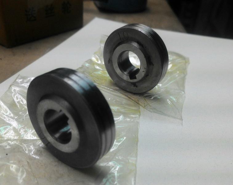 OTC co2 電 焊機 零件 滾輪 送線輪  送絲輪  0.8 + 1.0   0.8 的溝0.9也可以用