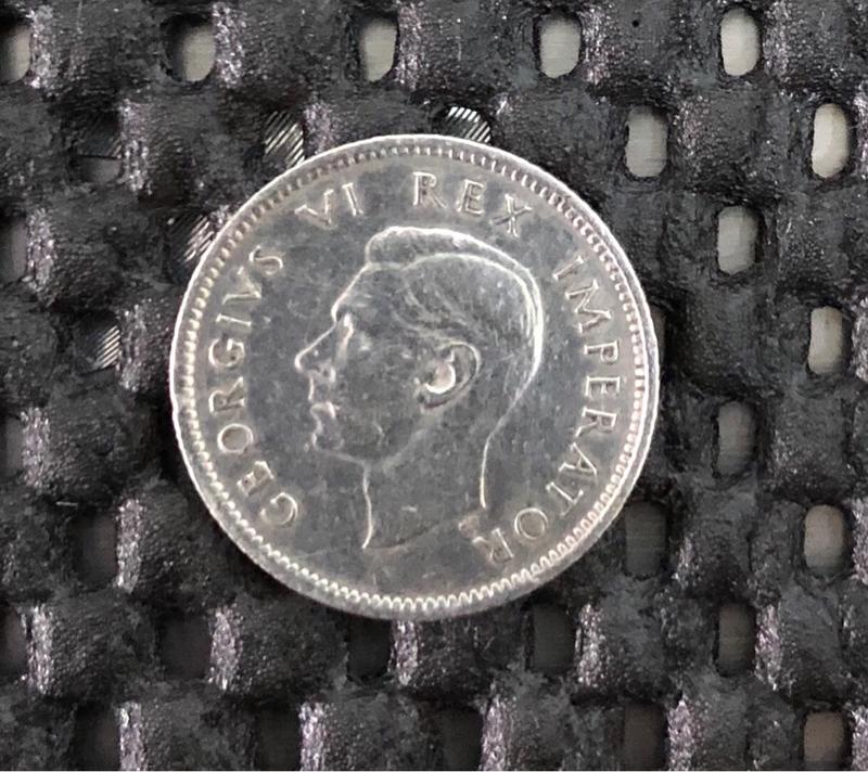 私藏 : 非洲錢幣> 南非共和國.1940年銀幣(GEORGIAVS VI).6PENCE